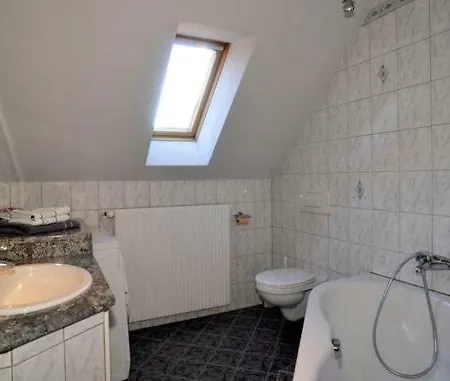Apartment Polsterrinne