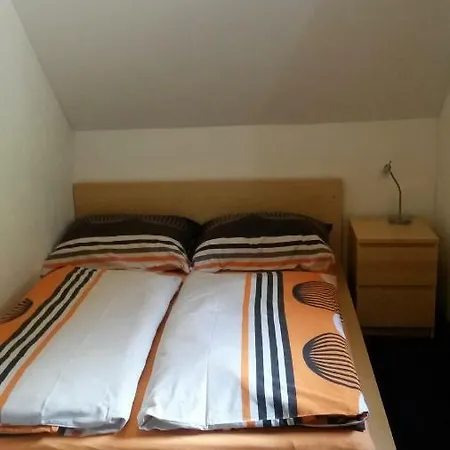 Apartment Polsterrinne *